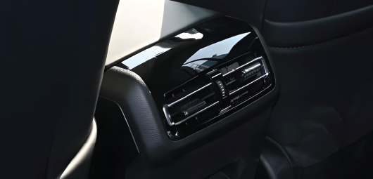 Second-Row Air Vents